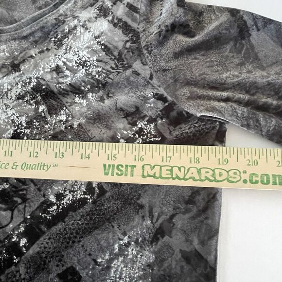 Chico's Velvet Top Women’s Size 1/M Silver Gray Embossed Holiday Chic Glam Party - Picture 8 of 10